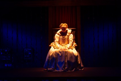 Mary Stuart — production photo 2